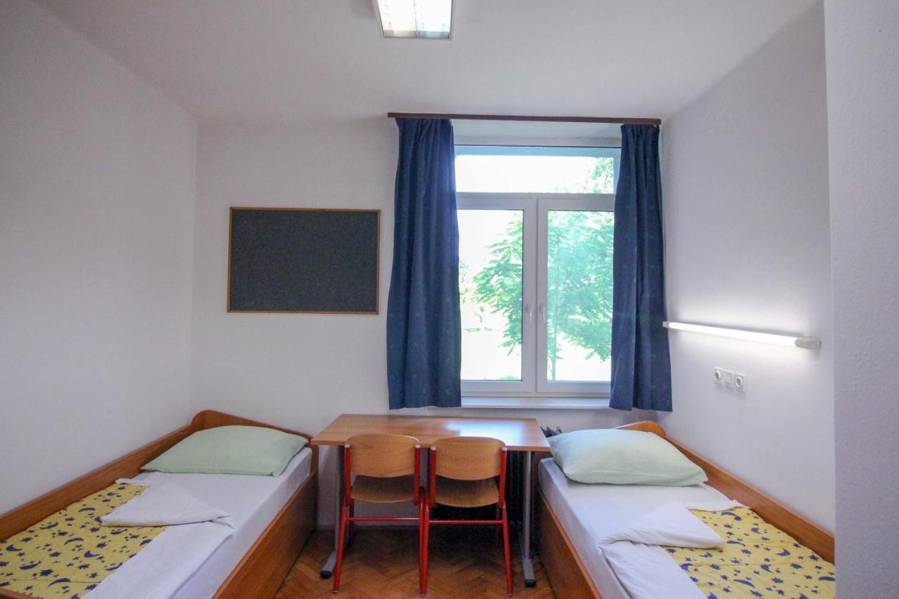 Dijaski Dom Bezigrad Ljubljana Hostel Eksteriør bilde